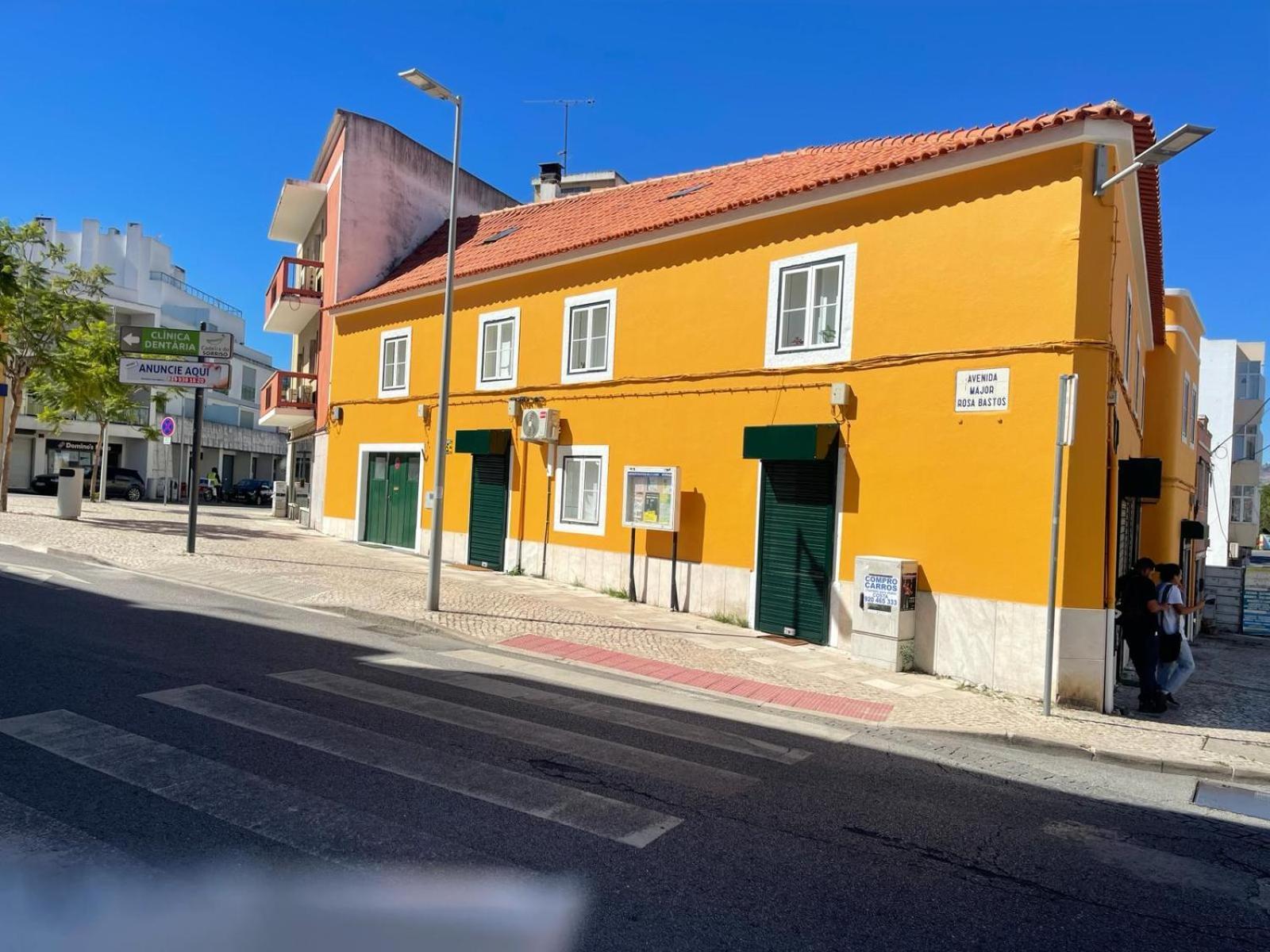 Matching Loures Guest House المظهر الخارجي الصورة
